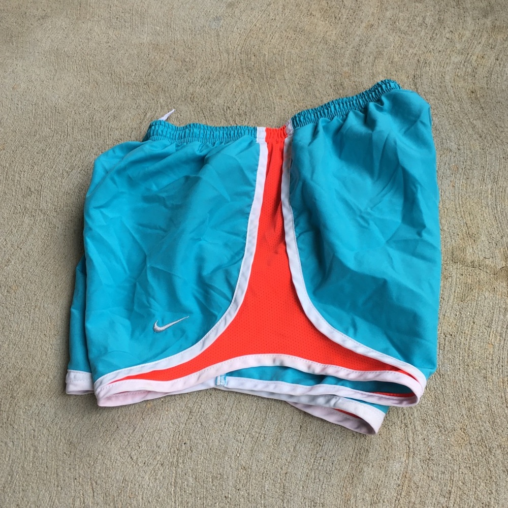 Nike running shorts - Picture 6 of 6